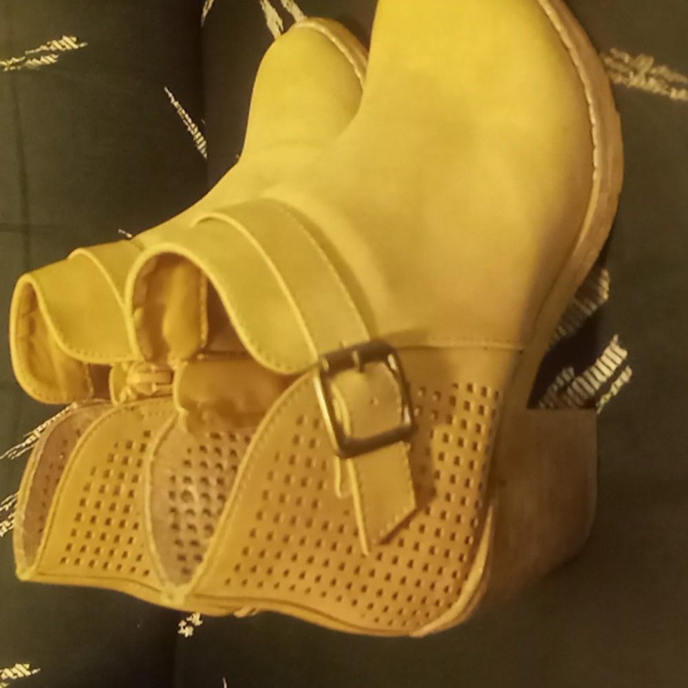 Really nice Booties - Picture 2 of 5